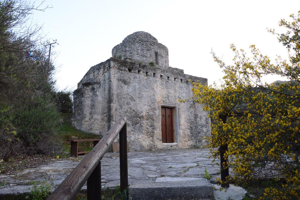 Amarakos Guesthouse Λειτουργεί Υπό Νέα Διεύθυνση Kato Akourdalia Eksteriør bilde