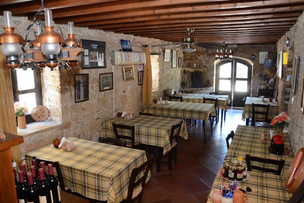 Amarakos Guesthouse Λειτουργεί Υπό Νέα Διεύθυνση Kato Akourdalia Eksteriør bilde